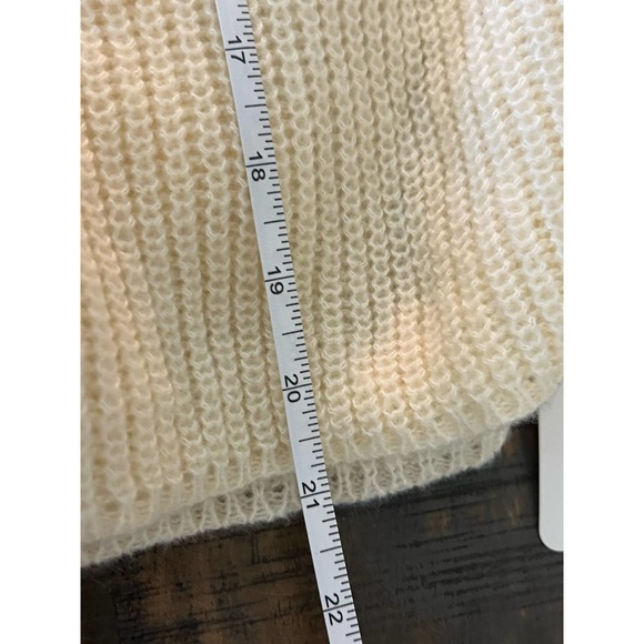 New Women's Cream Oversized Sweater - Picture 4 of 4